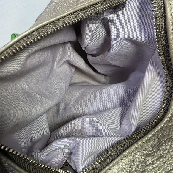 Coach F15064 Metallic Silver Peppled Leather Shoulder Bag w/ Adjustable Strap. - Picture 8 of 16